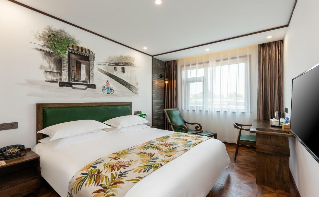 Nostalgia Hotel Near Prince Gong'S Mansion- Beihai Park, Tian'Anmen Square, Nanluoguxiang Hutong, Huguosi Hutong Snack Street, 5 Minutes Walk Away From Ping'Anli Subway Station, Free Ice Cream And Laundry Service,English Communication Well Pekin Dış mekan fotoğraf