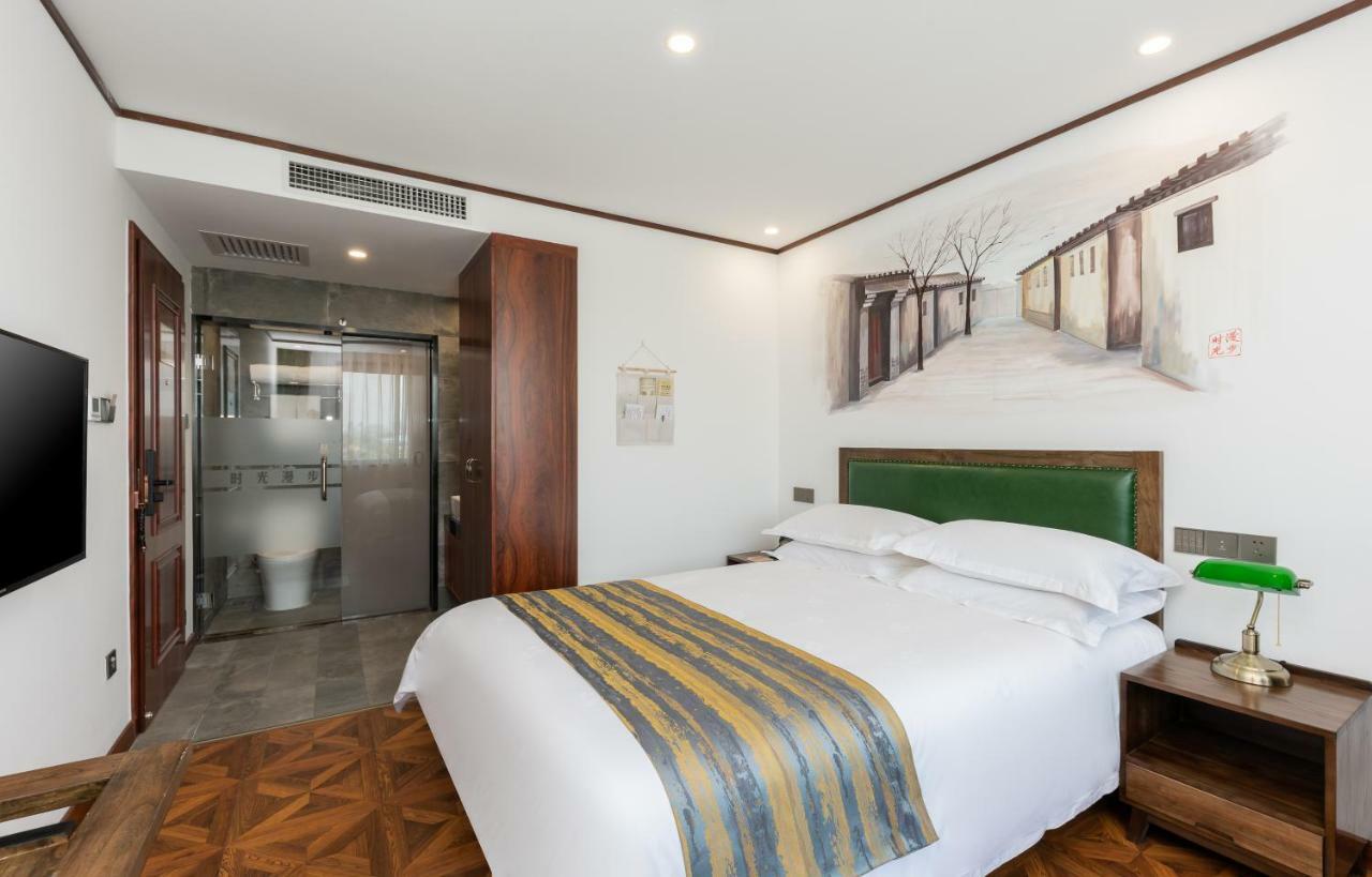 Nostalgia Hotel Near Prince Gong'S Mansion- Beihai Park, Tian'Anmen Square, Nanluoguxiang Hutong, Huguosi Hutong Snack Street, 5 Minutes Walk Away From Ping'Anli Subway Station, Free Ice Cream And Laundry Service,English Communication Well Pekin Dış mekan fotoğraf
