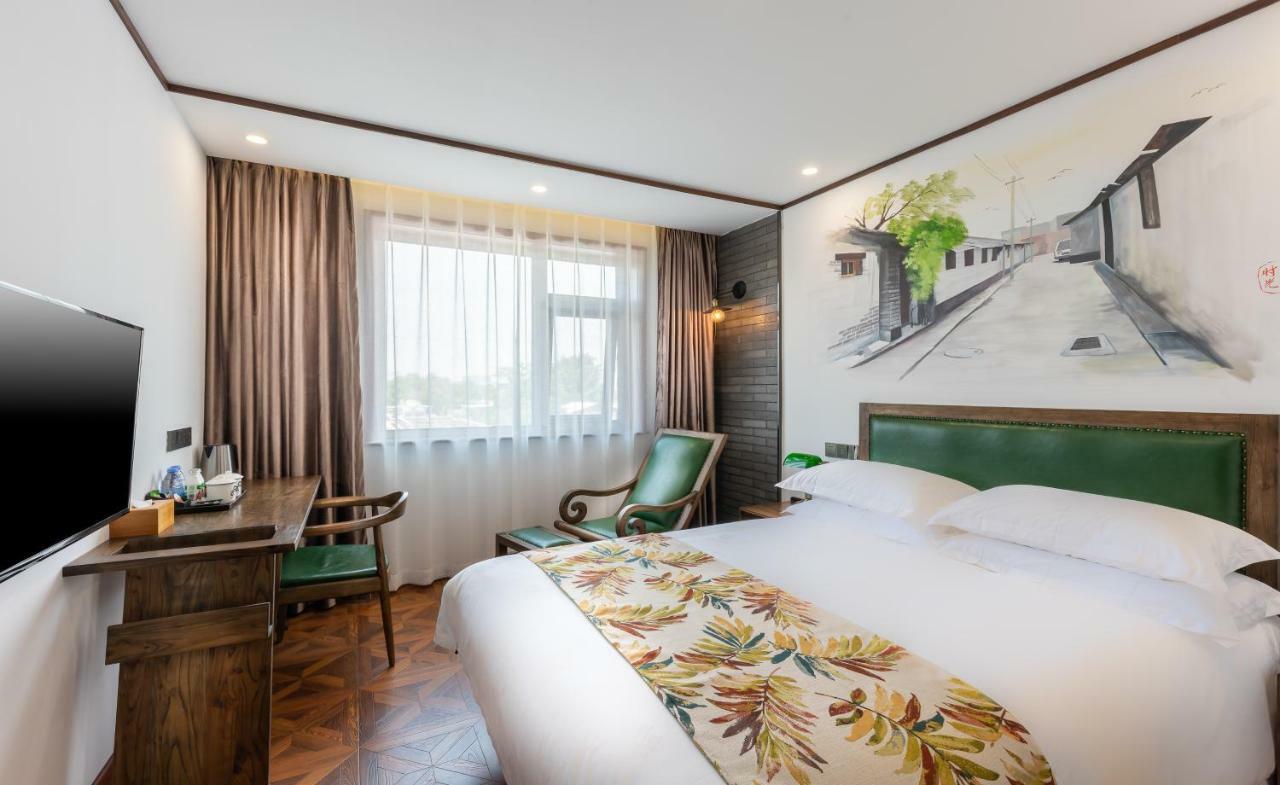 Nostalgia Hotel Near Prince Gong'S Mansion- Beihai Park, Tian'Anmen Square, Nanluoguxiang Hutong, Huguosi Hutong Snack Street, 5 Minutes Walk Away From Ping'Anli Subway Station, Free Ice Cream And Laundry Service,English Communication Well Pekin Dış mekan fotoğraf